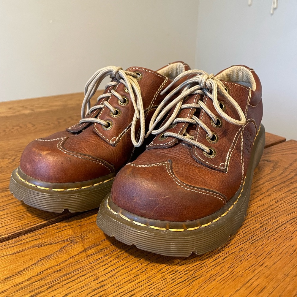 Dr. Martens Vintage Daisy Leather Shoes